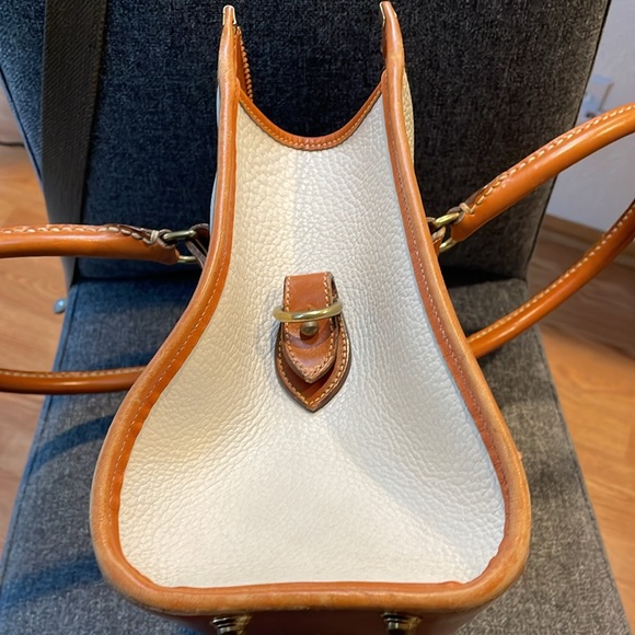 Vintage Dooney and Bourke Large Satchel - Picture 4 of 10